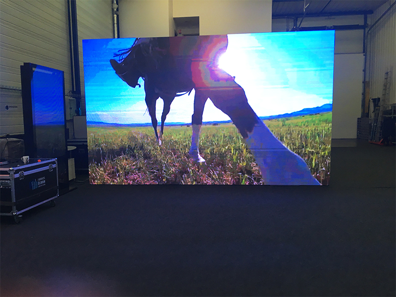 France Ecran Location partenaire de Shenzhen Multimédia pour la location d’écrans géants à LED SMD