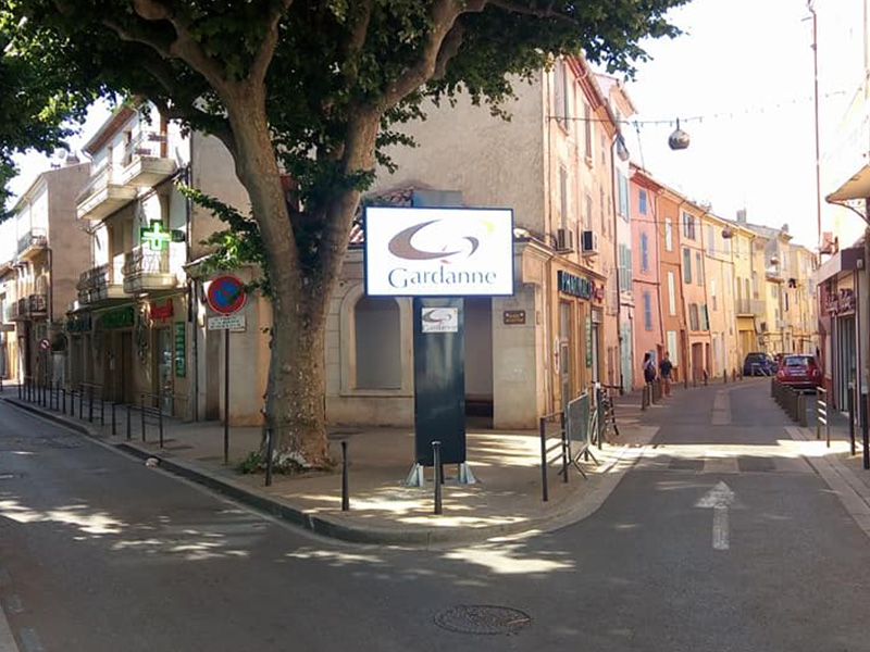 Nouvelle installation d’un écran géant à Gardanne