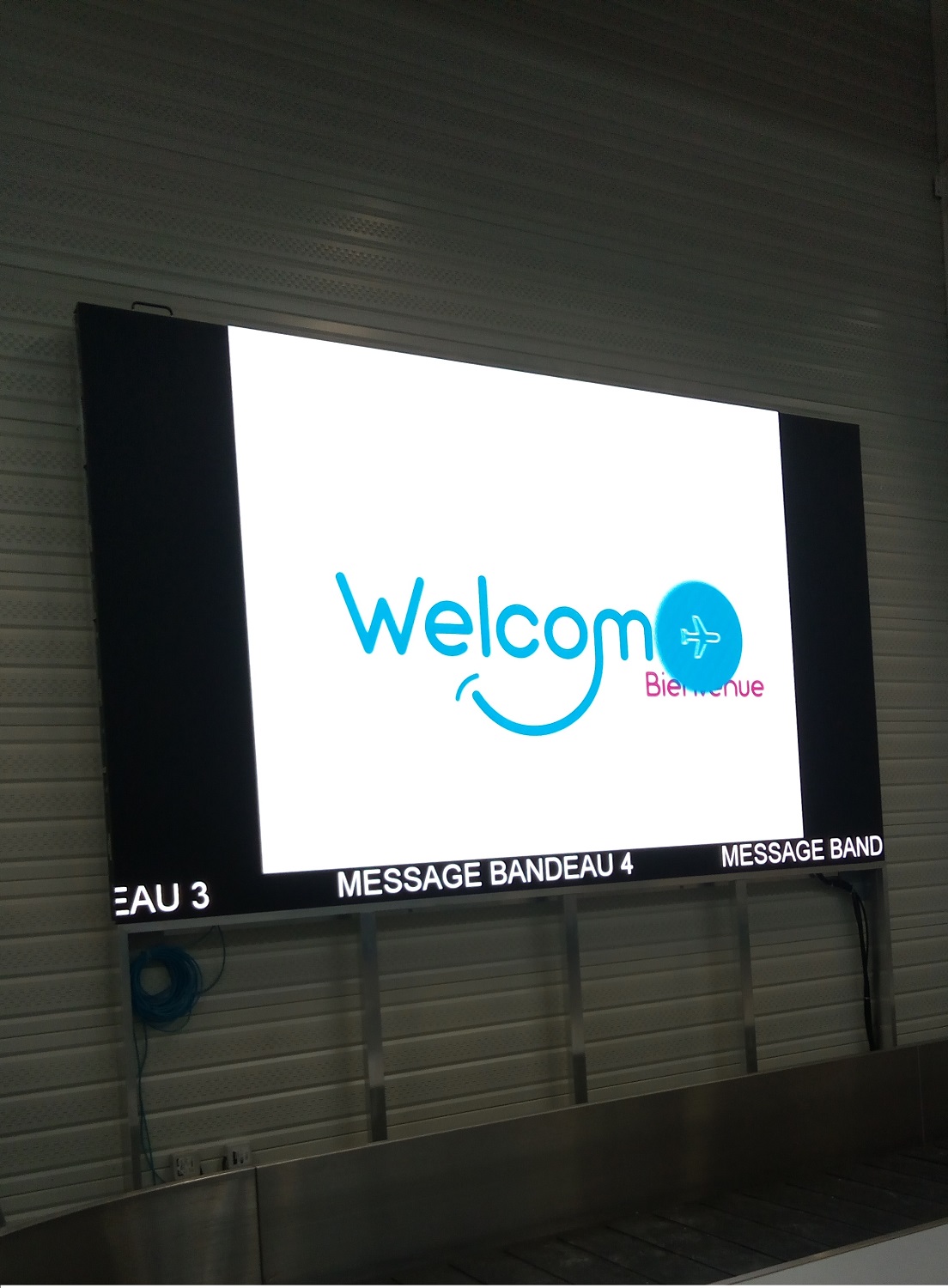 ecran géant aeroport- 7 m2 4
