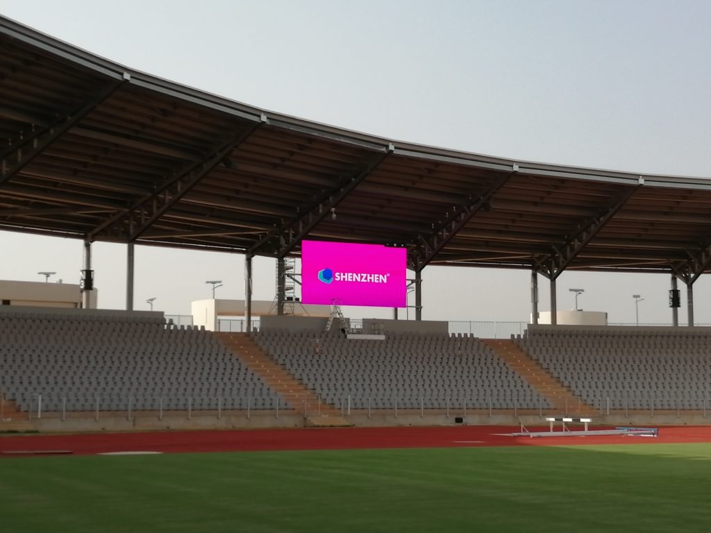 Écran géant bord de stade