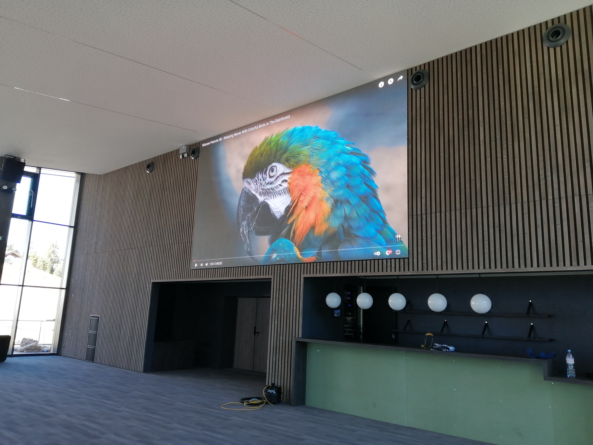 Giant screen indoor sports club courchevel