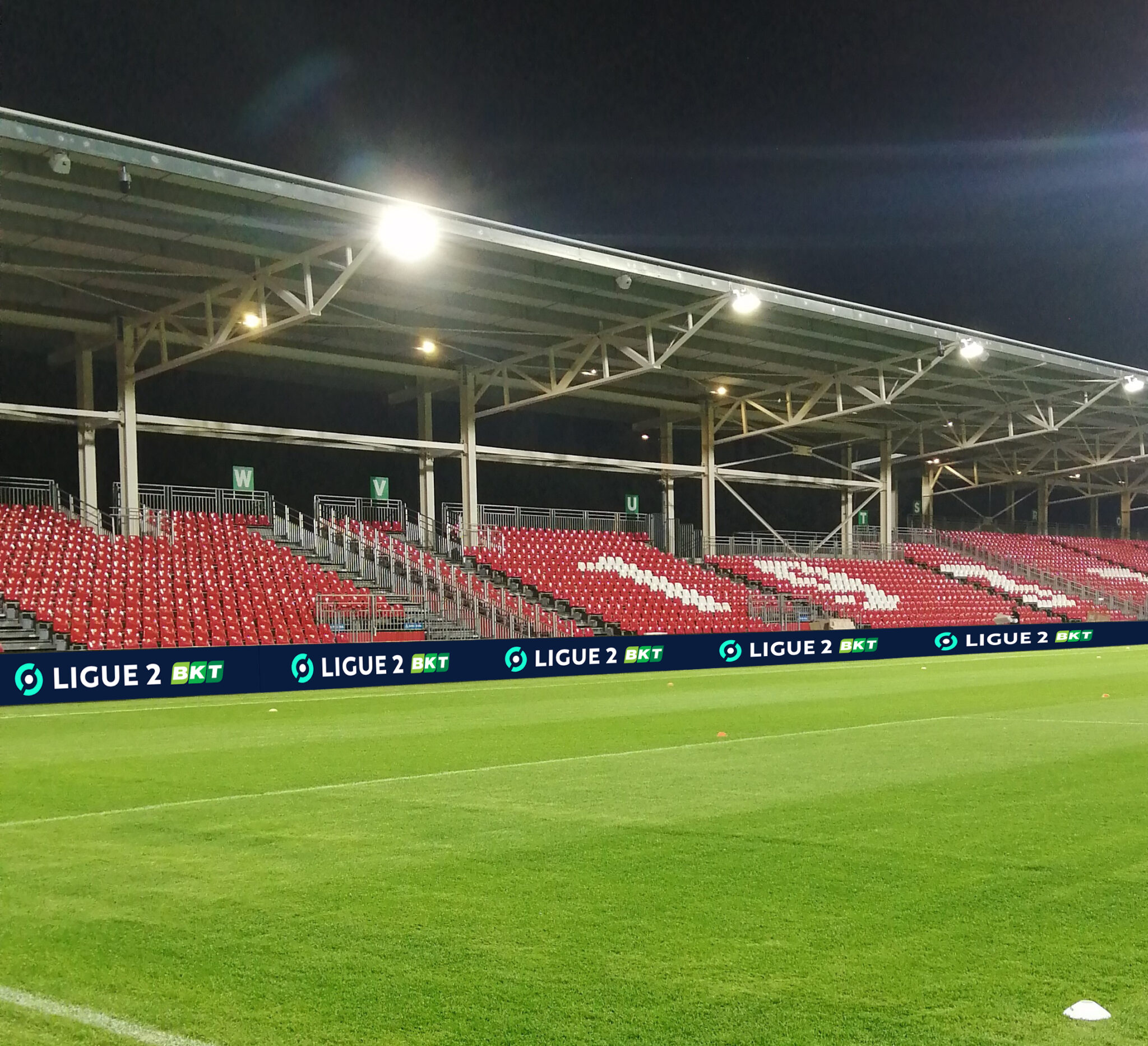 SHM® déploie 300 m2 d’écrans publicitaires au nouveau stade de Nîmes Olympique